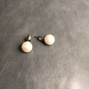 Chloe & Isabel Pearl Earrings